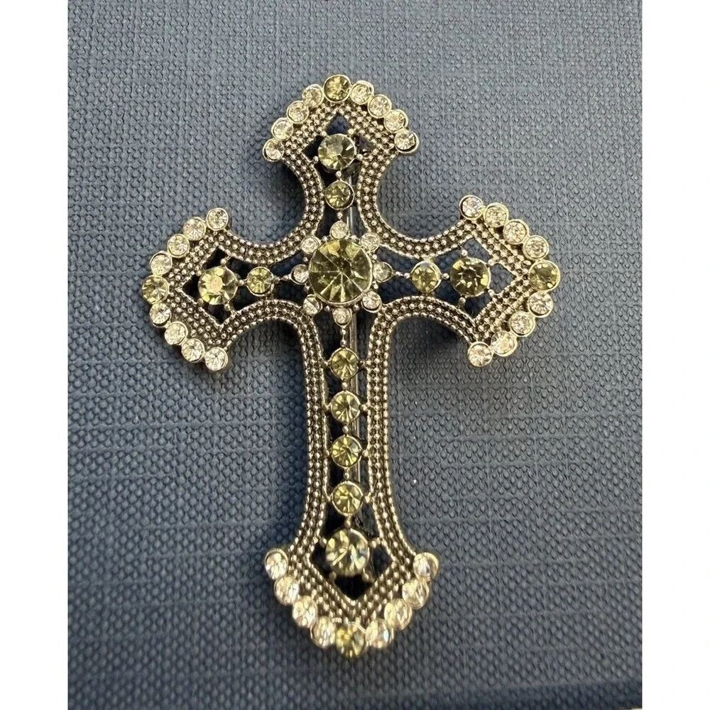 Vintage Costume Fashion Jewelry Silvertoned Filigree Cross Brooch Rhinestones